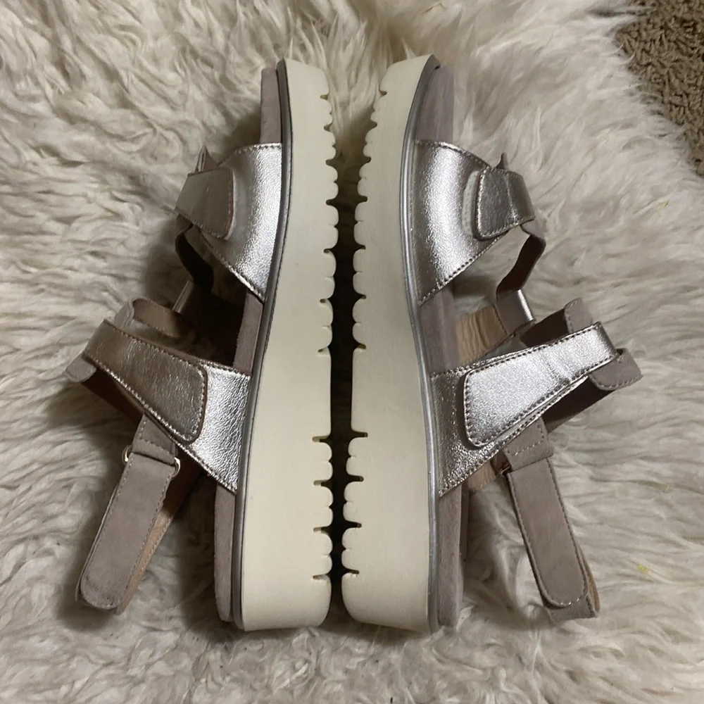 Ara Bayview Triple‎ Adjustable Wedge Sandal Platinum / Sand / Metallic Leather 8